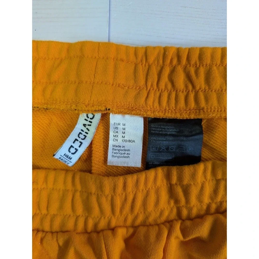 Divided Size Medium Mustard Yellow Sweat‎ Shorts Casual Comfy
